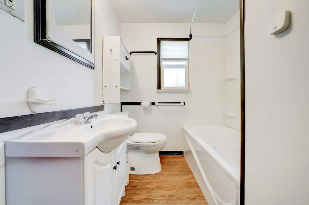 307 Grey Street Granum AB T0L 1A0