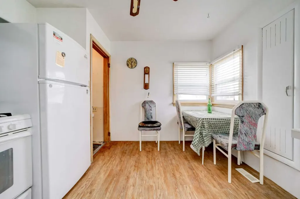 307 Grey Street Granum AB T0L 1A0