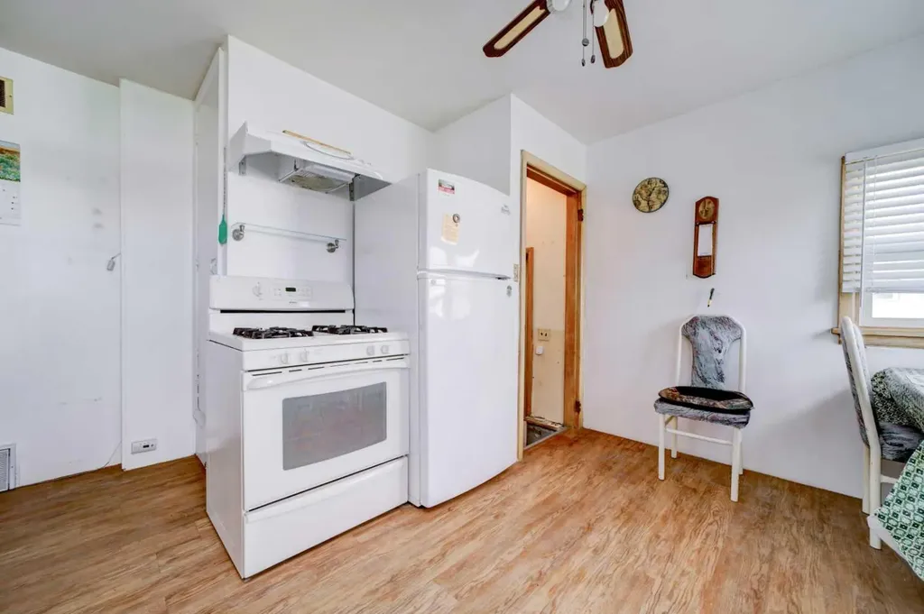 307 Grey Street Granum AB T0L 1A0