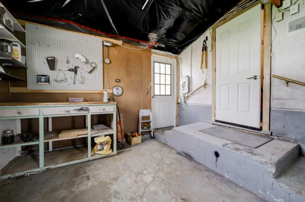 307 Grey Street Granum AB T0L 1A0