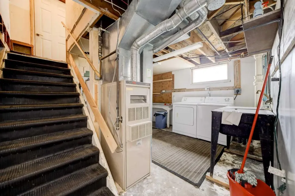 307 Grey Street Granum AB T0L 1A0