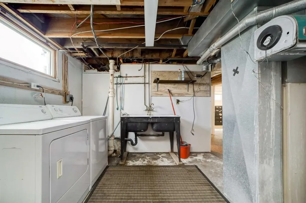 307 Grey Street Granum AB T0L 1A0