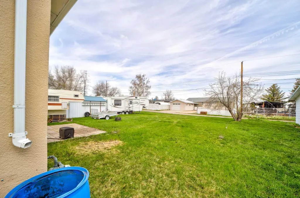 307 Grey Street Granum AB T0L 1A0