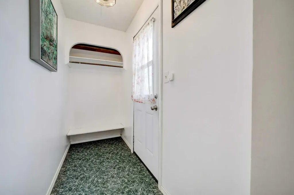 307 Grey Street Granum AB T0L 1A0
