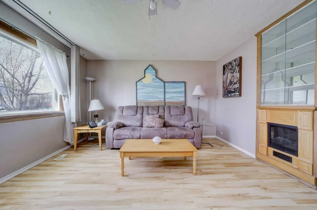 307 Grey Street Granum AB T0L 1A0