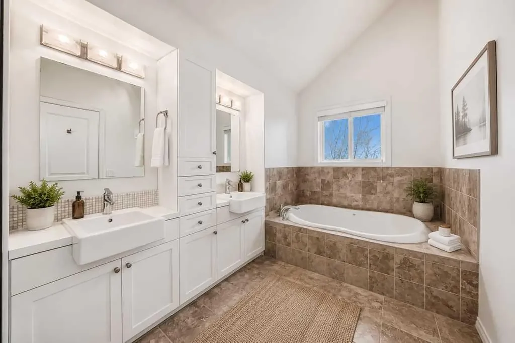 5616 14 Avenue SW Calgary AB T3H 3P9