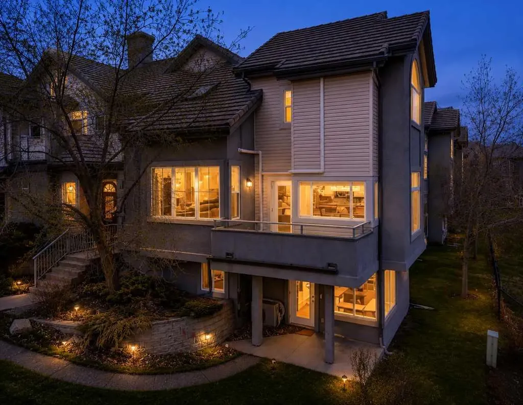 5616 14 Avenue SW Calgary AB T3H 3P9