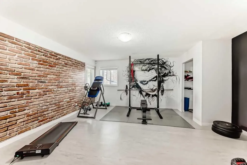 5616 14 Avenue SW Calgary AB T3H 3P9
