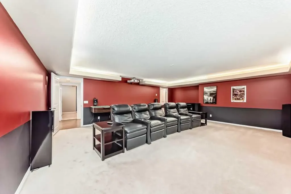 5616 14 Avenue SW Calgary AB T3H 3P9