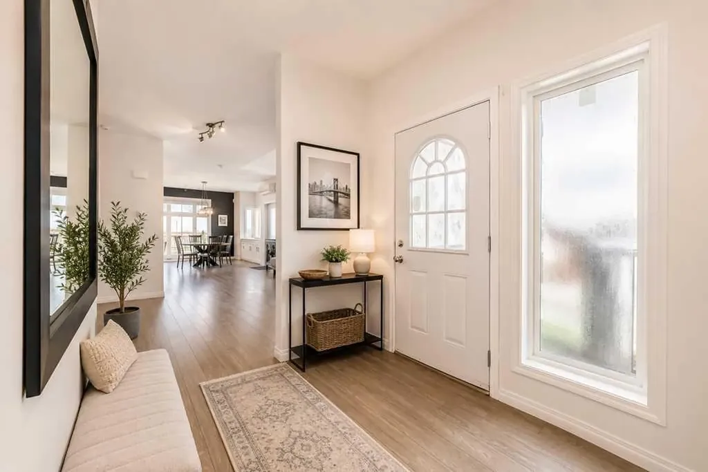 5616 14 Avenue SW Calgary AB T3H 3P9