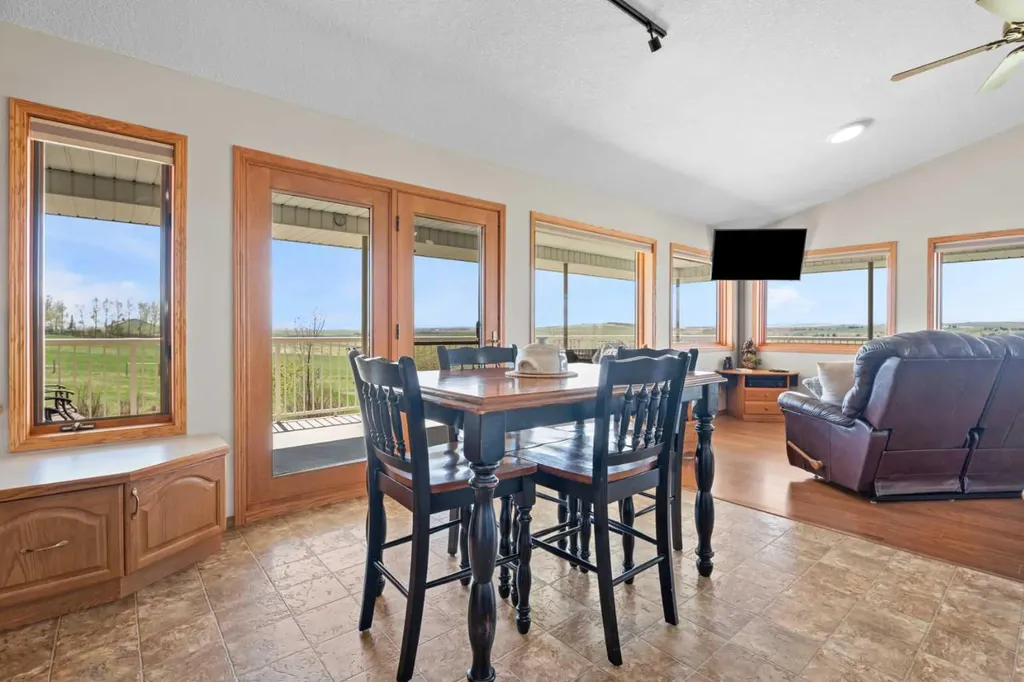434183 2 Street E Rural Foothills County AB T1S 6B3