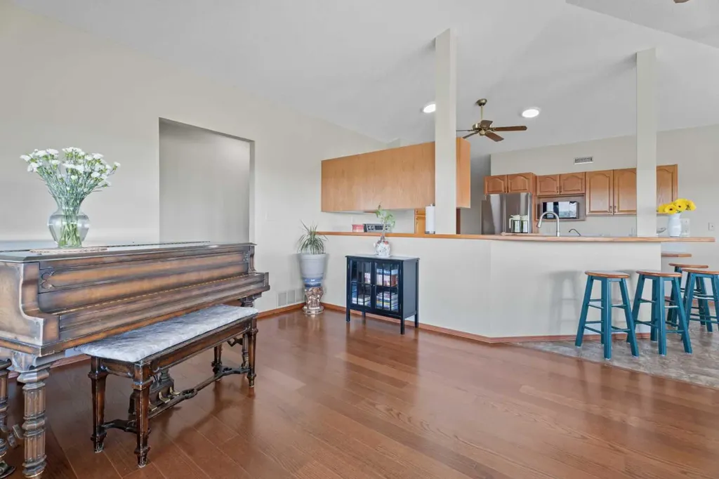 434183 2 Street E Rural Foothills County AB T1S 6B3