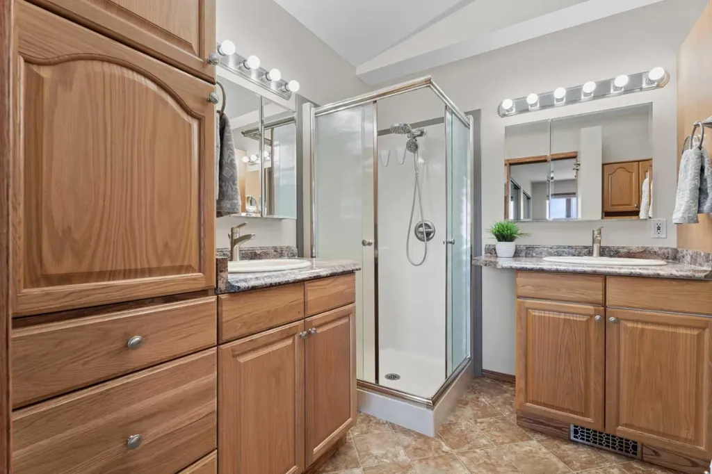 434183 2 Street E Rural Foothills County AB T1S 6B3