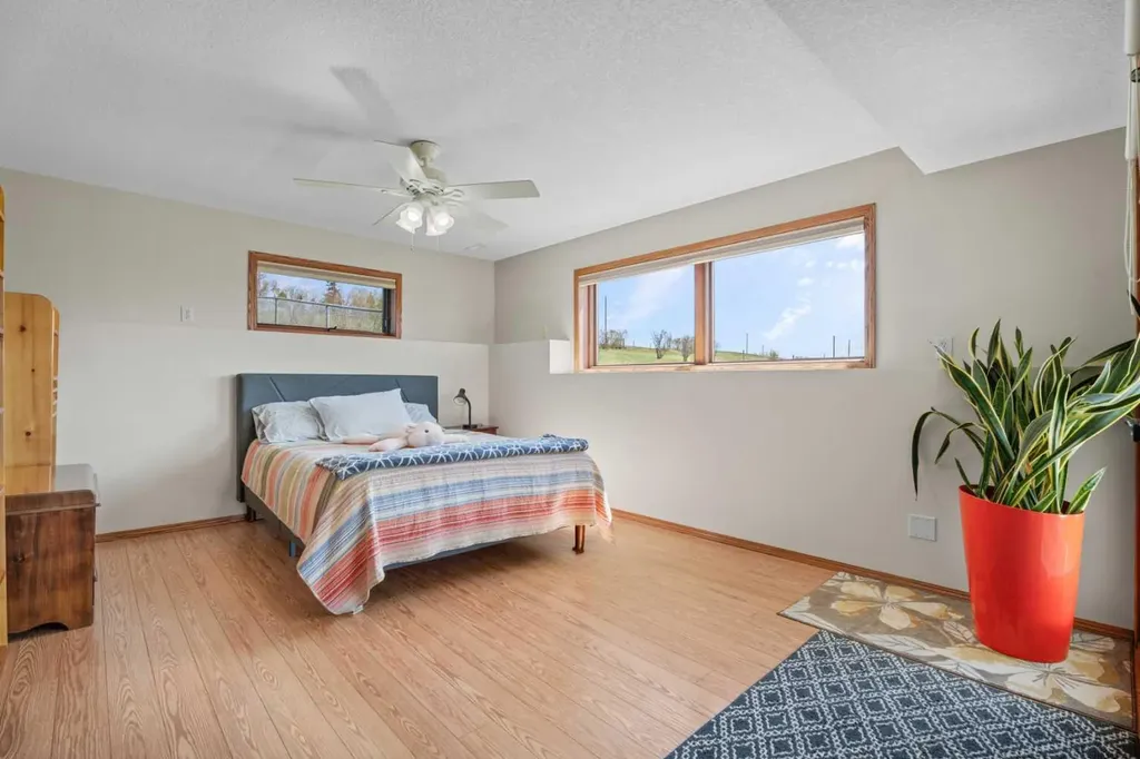 434183 2 Street E Rural Foothills County AB T1S 6B3