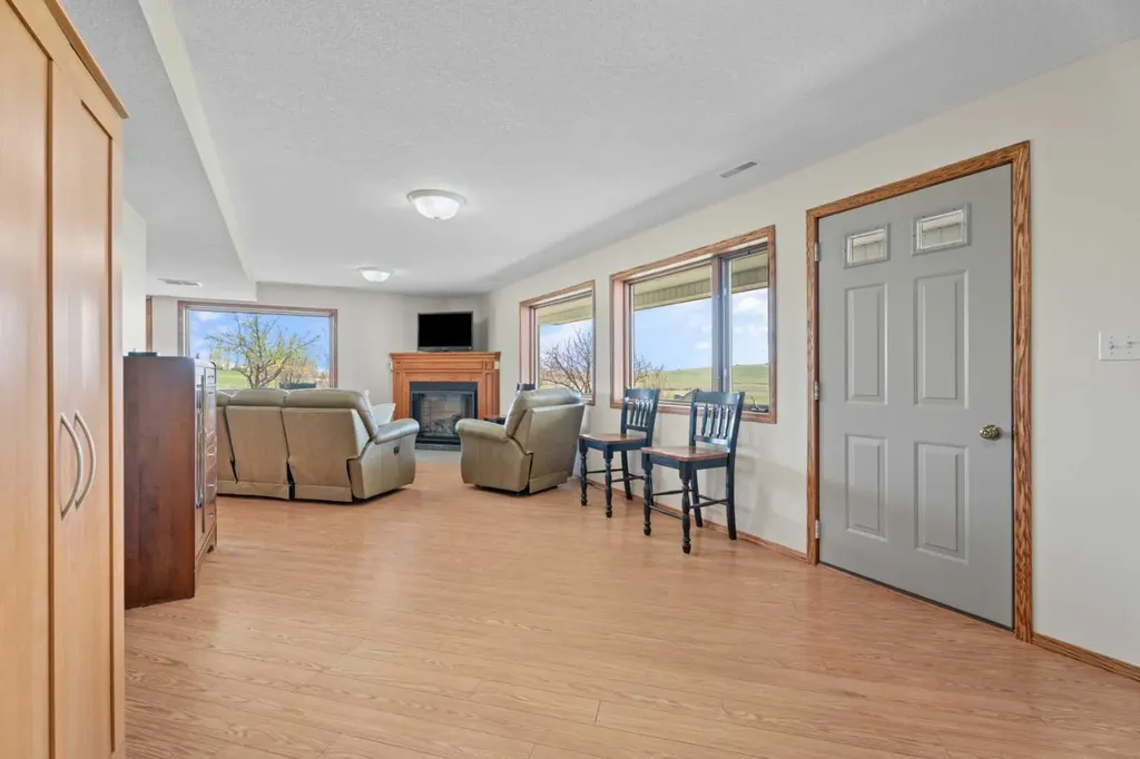 434183 2 Street E Rural Foothills County AB T1S 6B3