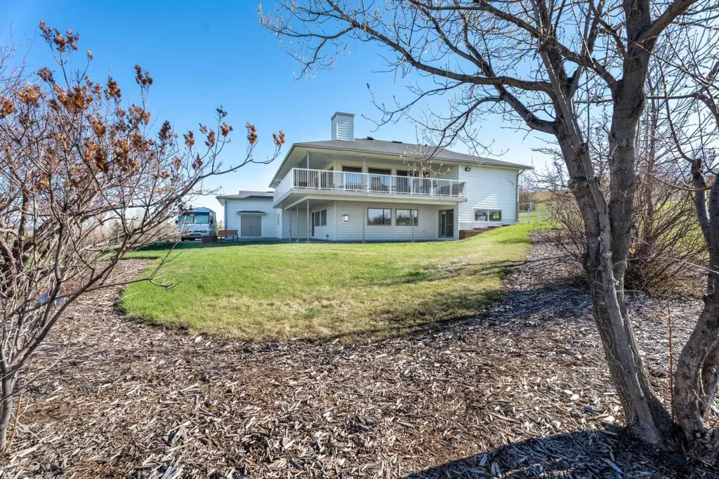 434183 2 Street E Rural Foothills County AB T1S 6B3