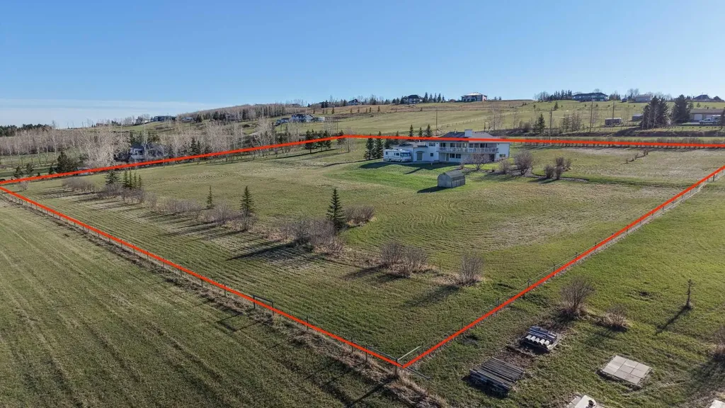 434183 2 Street E Rural Foothills County AB T1S 6B3