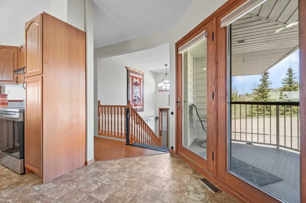 434183 2 Street E Rural Foothills County AB T1S 6B3