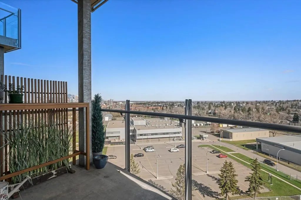 2505 17 Avenue SW Calgary AB T3E 7V3