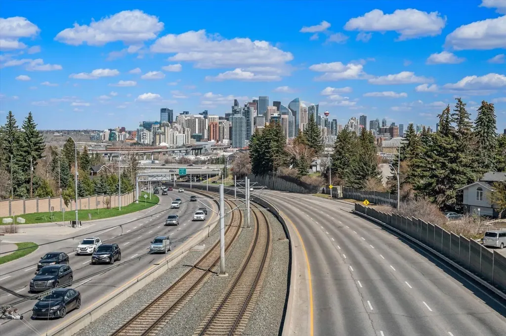 2505 17 Avenue SW Calgary AB T3E 7V3