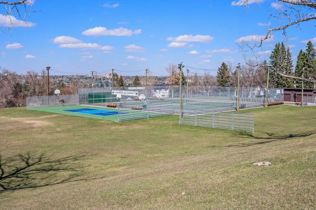 2505 17 Avenue SW Calgary AB T3E 7V3