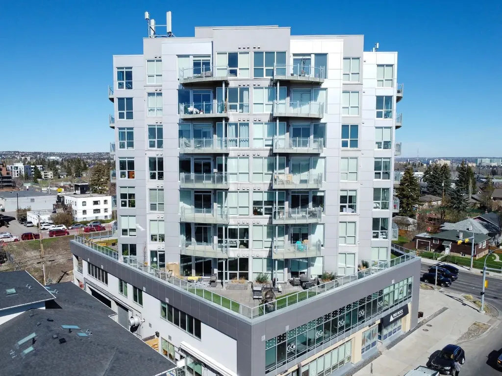 2505 17 Avenue SW Calgary AB T3E 7V3
