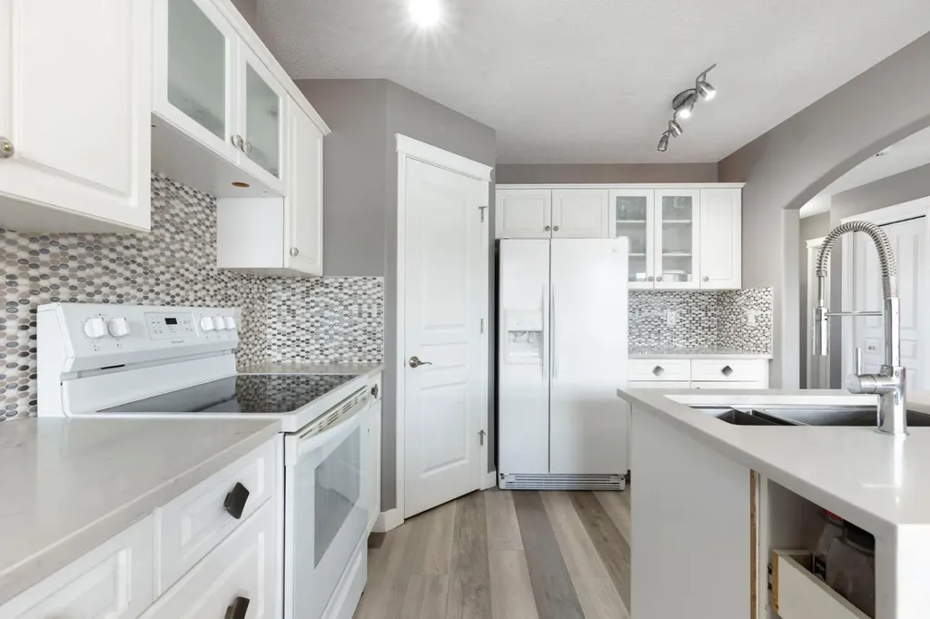 18 West Springs Gate SW Calgary AB T3H4P5