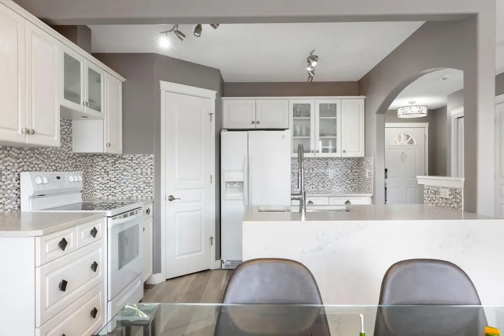 18 West Springs Gate SW Calgary AB T3H4P5