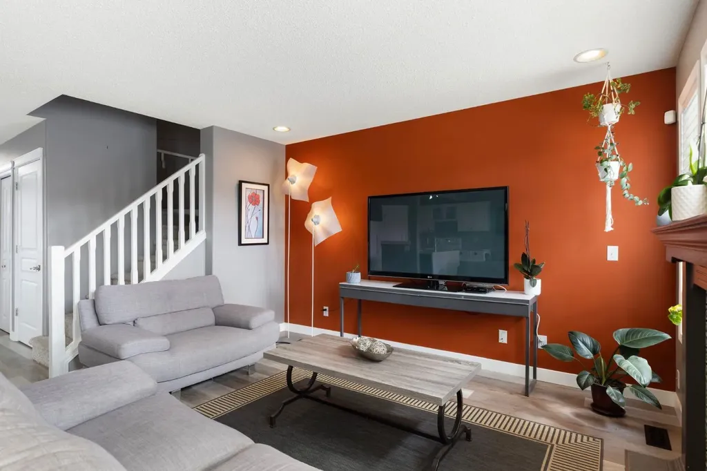 18 West Springs Gate SW Calgary AB T3H4P5