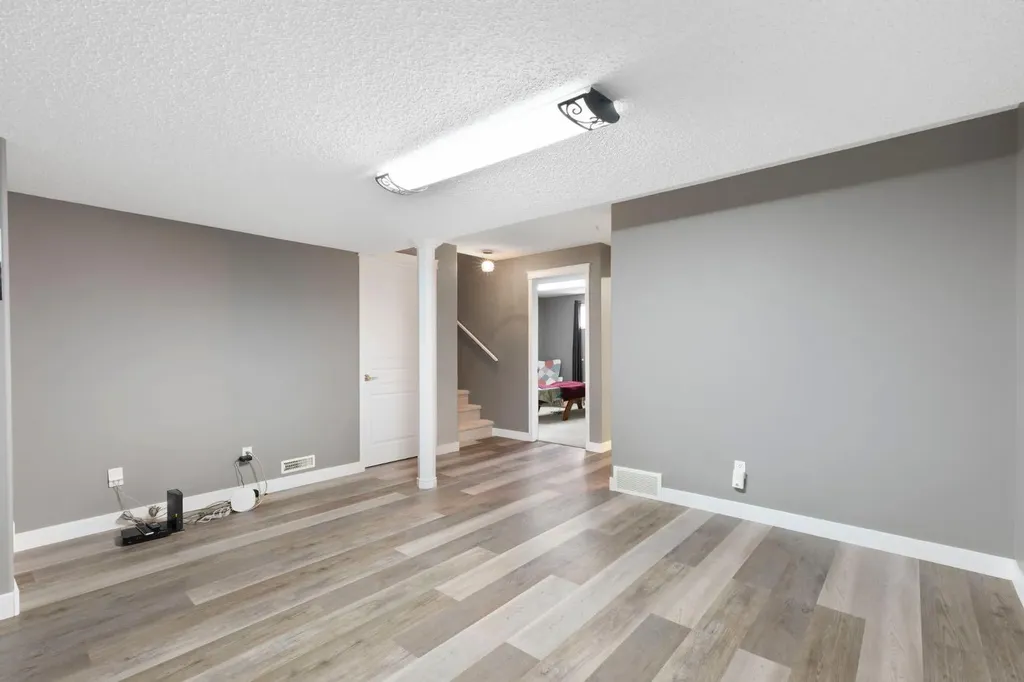 18 West Springs Gate SW Calgary AB T3H4P5