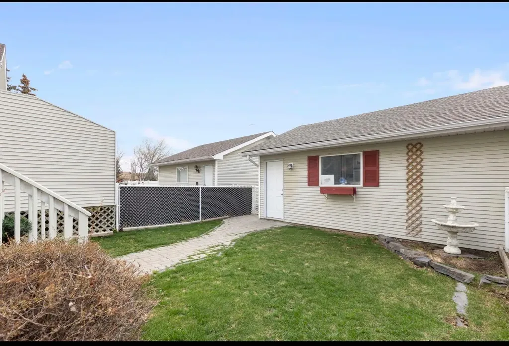 18 West Springs Gate SW Calgary AB T3H4P5