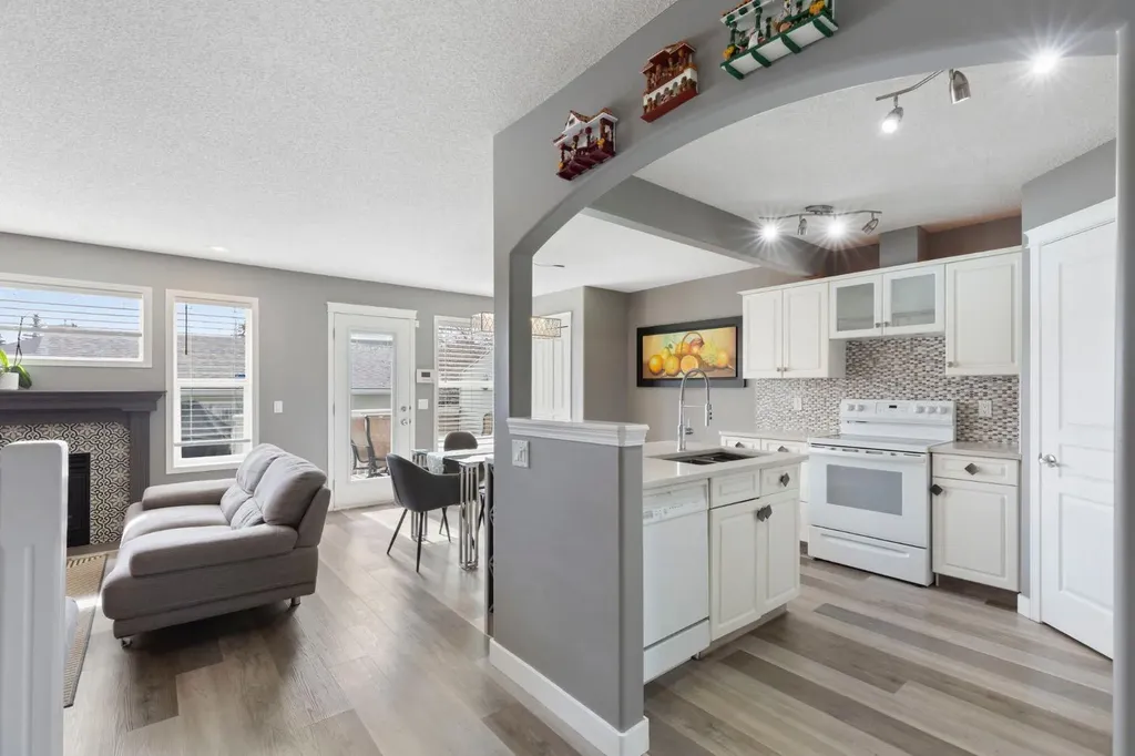 18 West Springs Gate SW Calgary AB T3H4P5