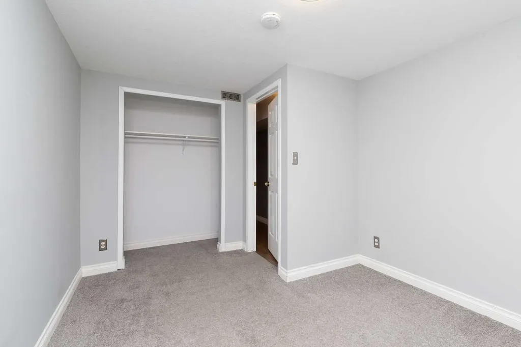 1902 7 Avenue S Lethbridge AB T1J 1M3