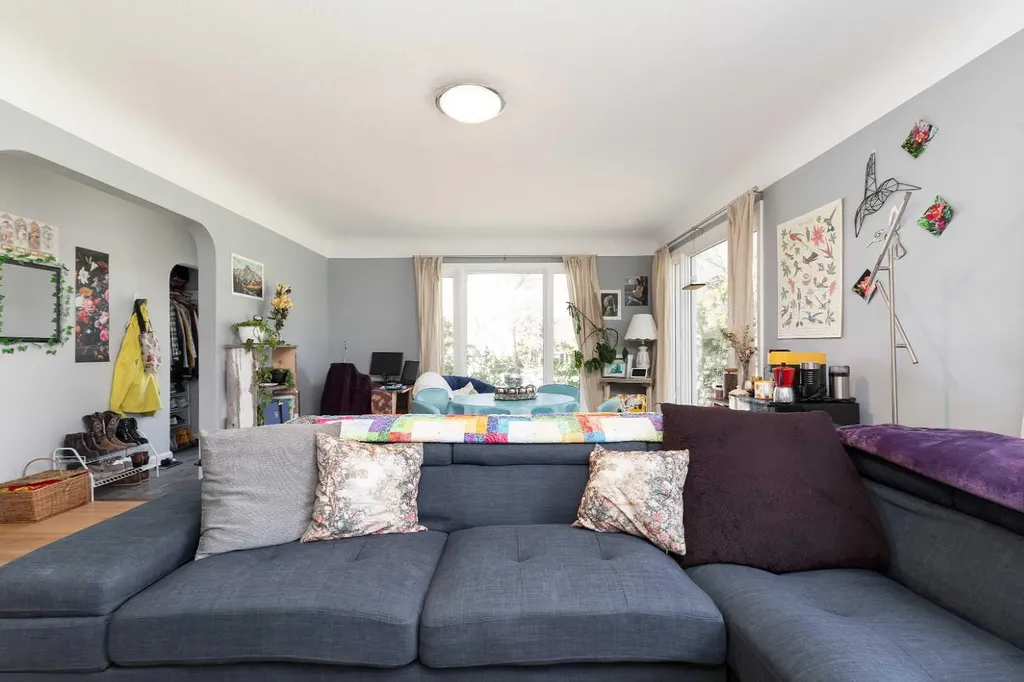 1902 7 Avenue S Lethbridge AB T1J 1M3