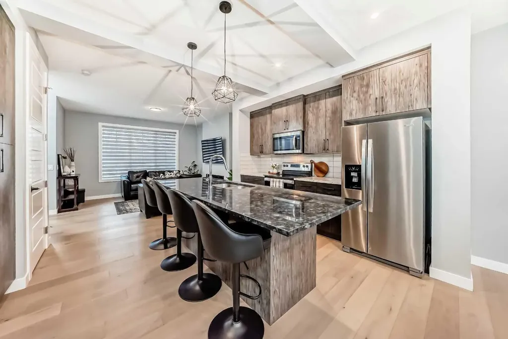 804 Lawthorn Way SE Airdrie AB T4A3M9