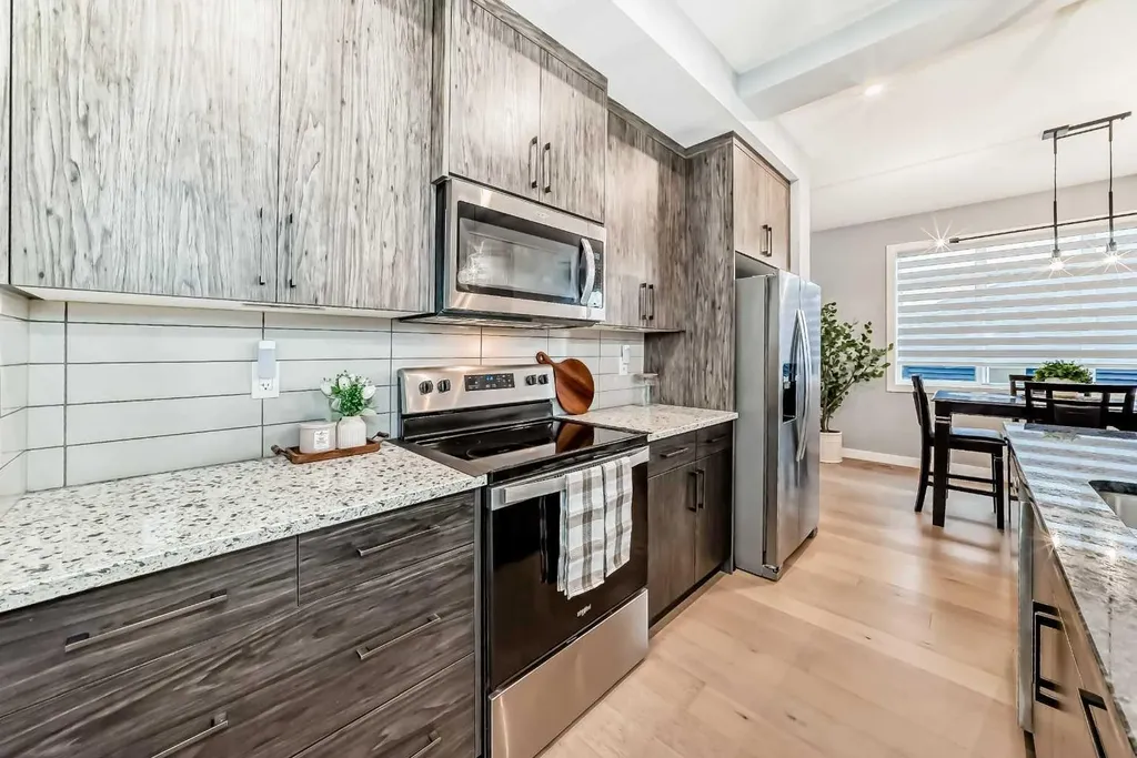 804 Lawthorn Way SE Airdrie AB T4A3M9