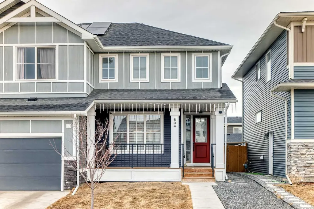 804 Lawthorn Way SE Airdrie AB T4A3M9