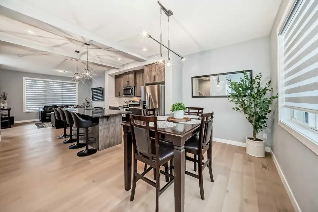 804 Lawthorn Way SE Airdrie AB T4A3M9