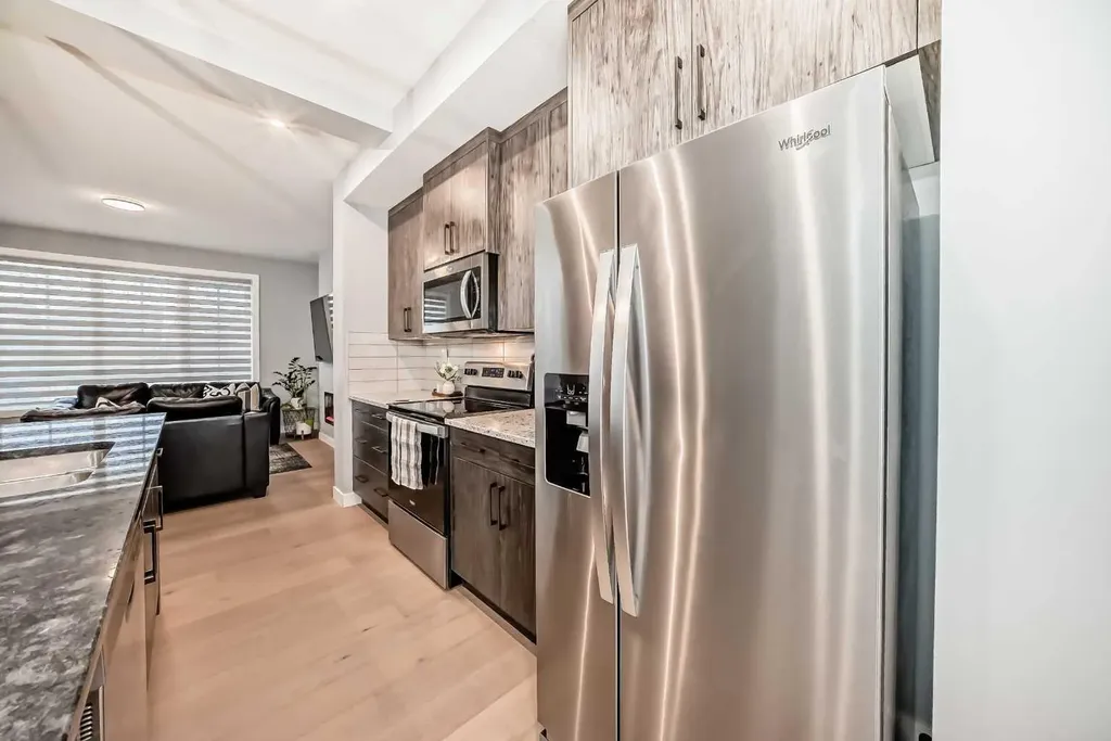 804 Lawthorn Way SE Airdrie AB T4A3M9
