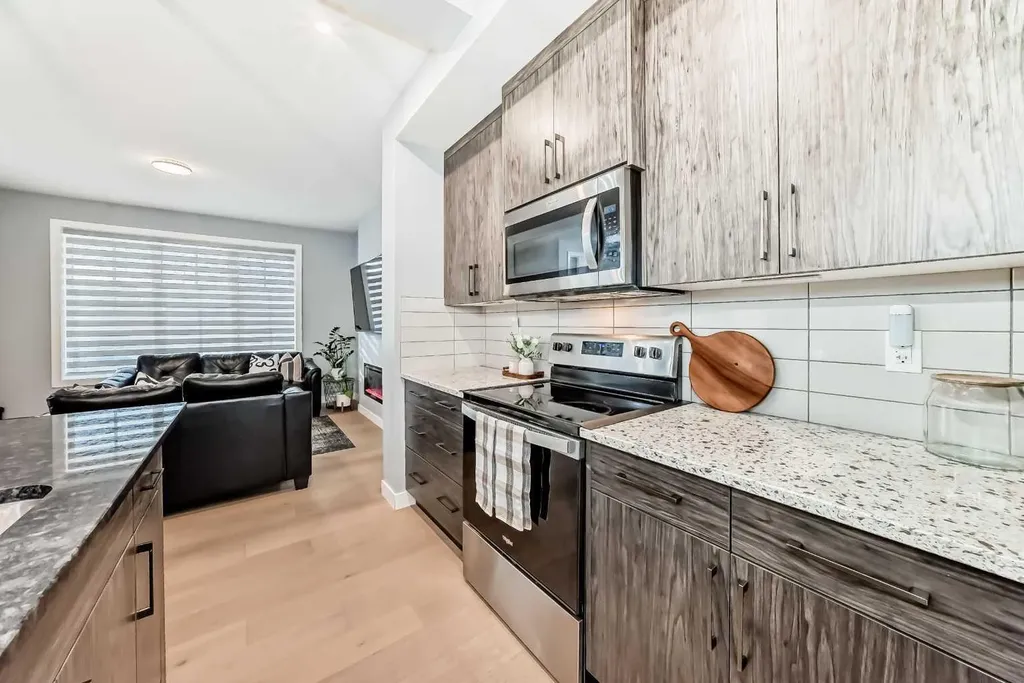 804 Lawthorn Way SE Airdrie AB T4A3M9
