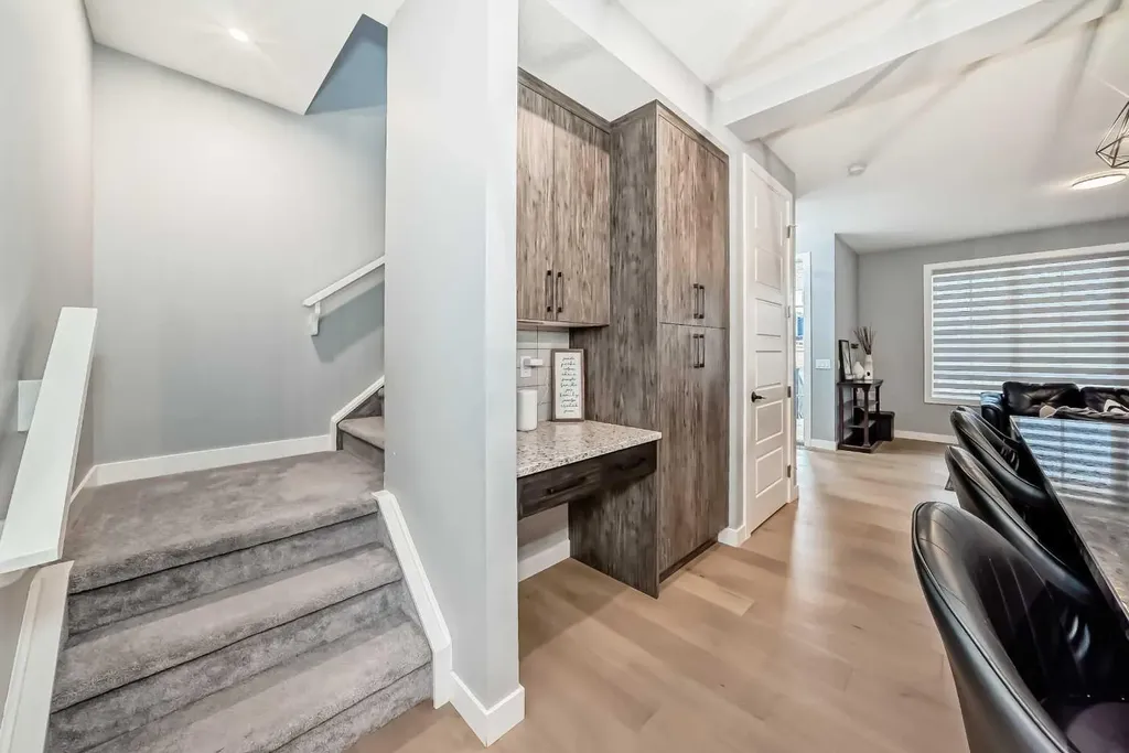 804 Lawthorn Way SE Airdrie AB T4A3M9
