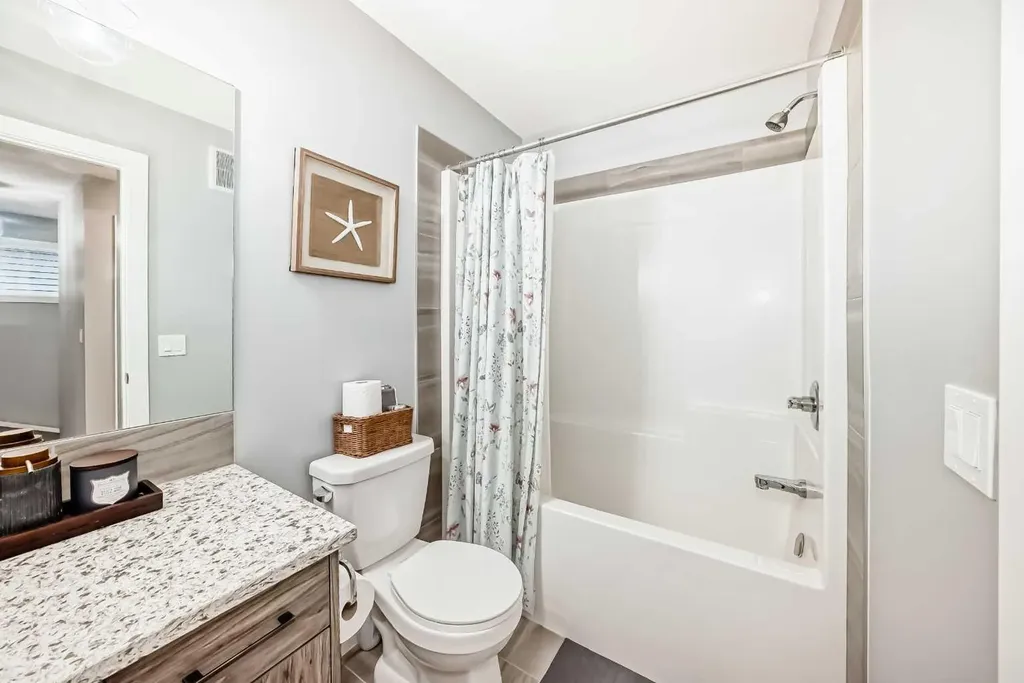 804 Lawthorn Way SE Airdrie AB T4A3M9