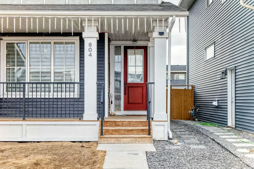 804 Lawthorn Way SE Airdrie AB T4A3M9