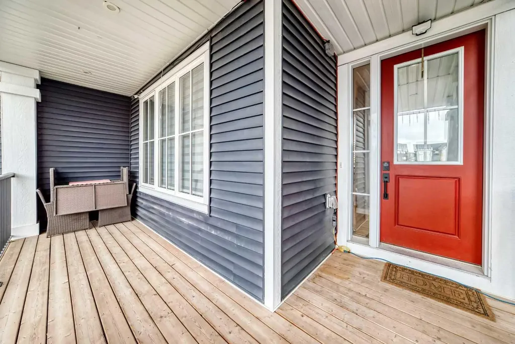 804 Lawthorn Way SE Airdrie AB T4A3M9