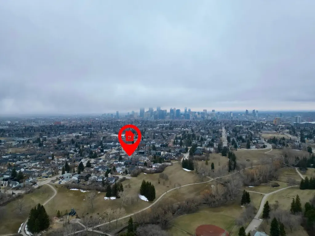 719 27 Avenue NW Calgary AB T2M2J4