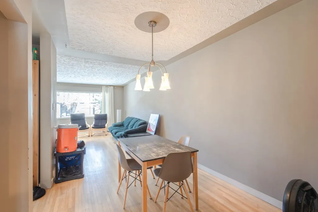 719 27 Avenue NW Calgary AB T2M2J4