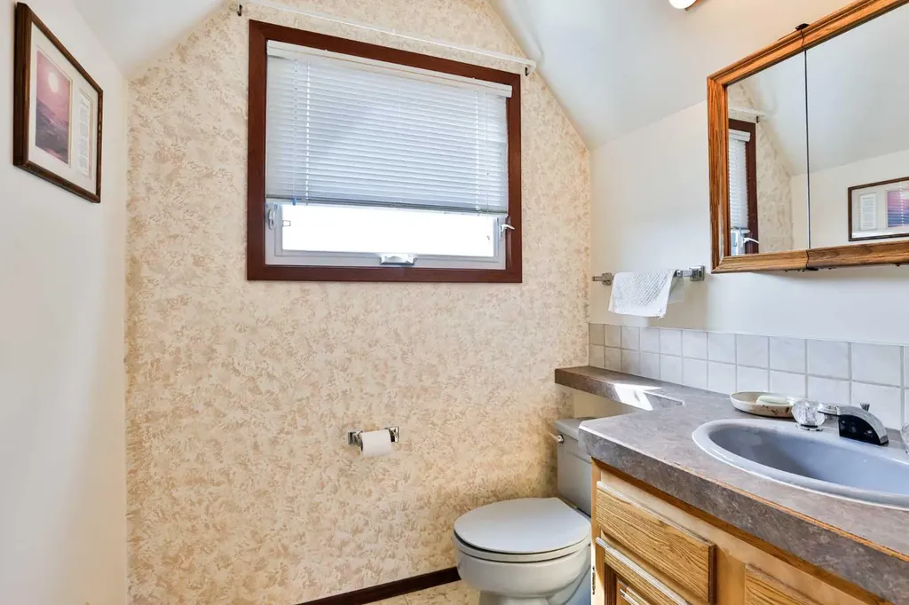 86 Chippewa Crescent W Lethbridge AB T1K5B5