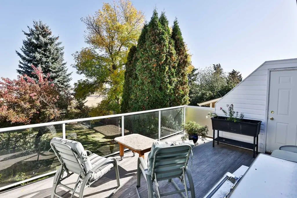 86 Chippewa Crescent W Lethbridge AB T1K5B5
