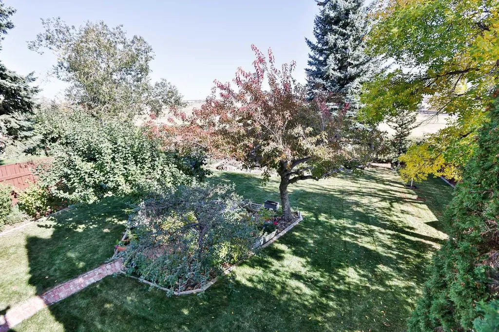86 Chippewa Crescent W Lethbridge AB T1K5B5