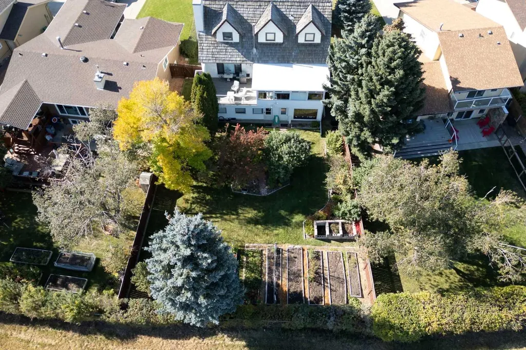 86 Chippewa Crescent W Lethbridge AB T1K5B5